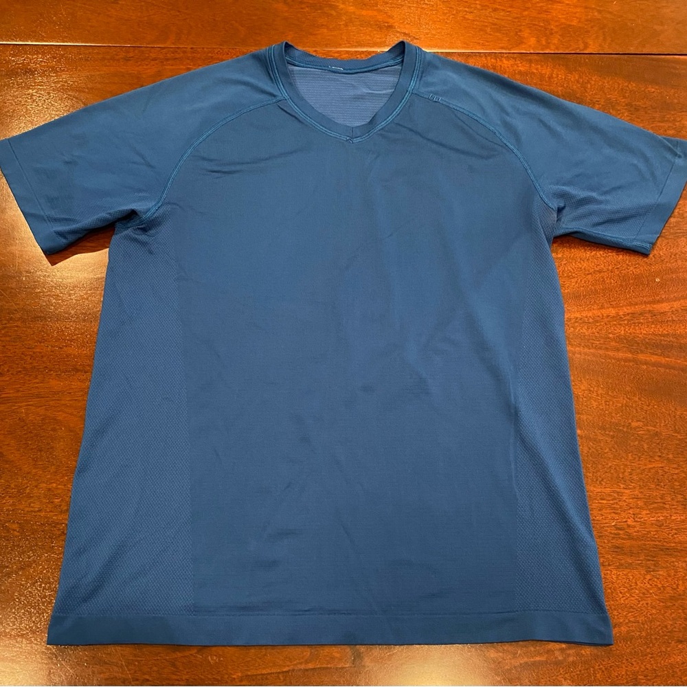 lululemon athletica Men's Royal Blue Short Sleeve Athletic Tee